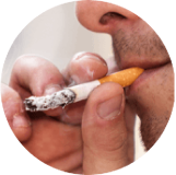 Exposition fréquente à la fumée de cigarette