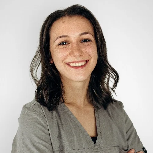 Sirin Gunes (Orthodontiste): Prenez rendez-vous en ligne Sirin Gunes (Orthodontiste): Prenez rendez-vous en ligne