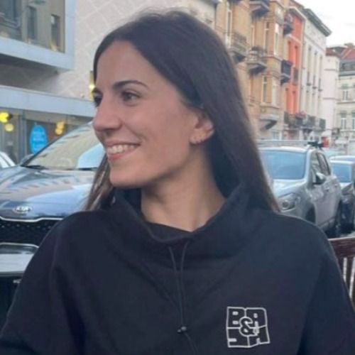 Charlotte Lorelli (Kinésithérapeute) | doctoranytime