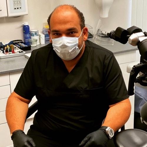 Ibrahim Bouassida (Dentiste): Prenez rendez-vous en ligne