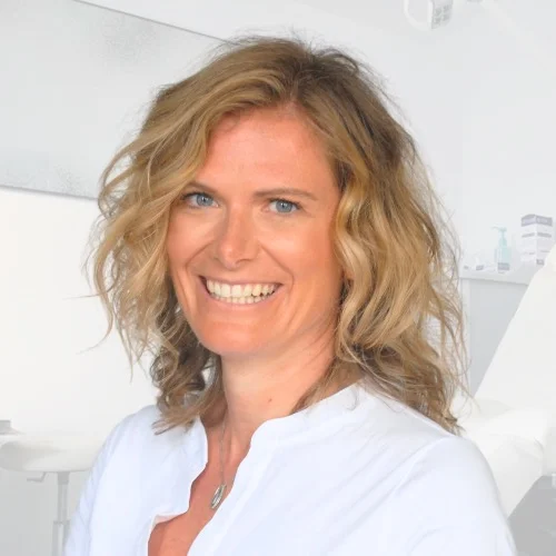 Dr Isabelle De Loecker (Médecin Esthétique): Prenez rendez-vous en ligne