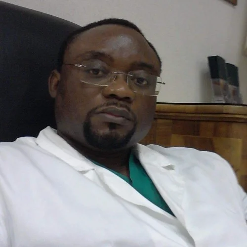 Dr Batuzolaku Mbuya (Gynécologue): Prenez rendez-vous en ligne