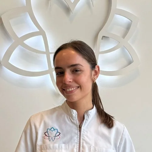 Sarah Saade (Dentiste): Prenez rendez-vous en ligne Sarah Saade (Dentiste): Prenez rendez-vous en ligne