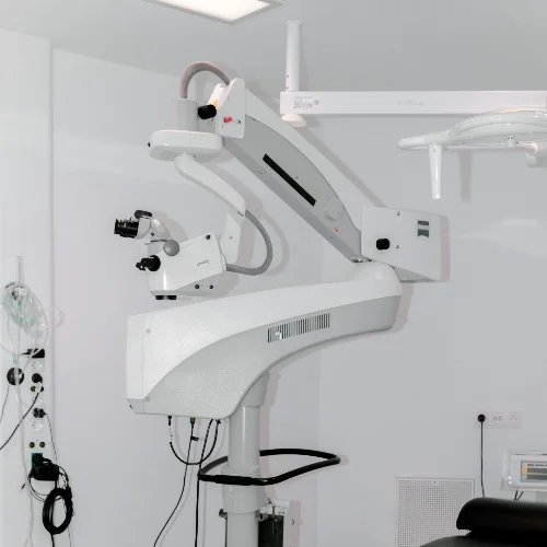 Dr Ophtara Bloc Opératoire (Ophtalmologue): Prenez rendez-vous en ligne Dr Ophtara Bloc Opératoire (Ophtalmologue): Prenez rendez-vous en ligne