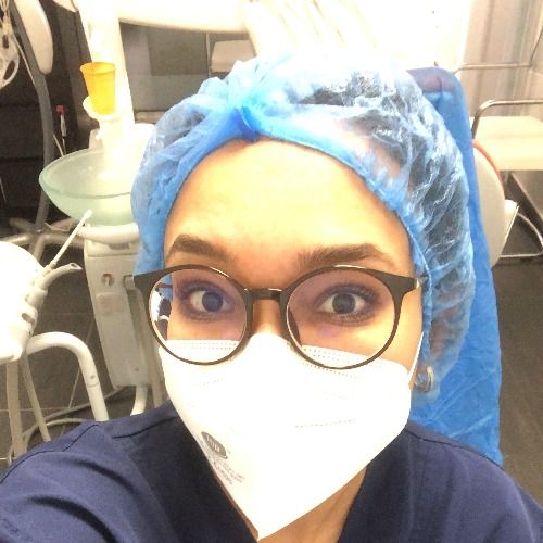 Salma Lahouiry (Dentiste): Prenez rendez-vous en ligne
