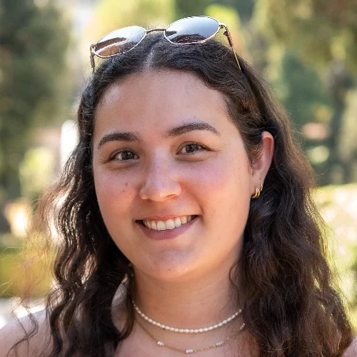 Laure Isgour (Kinésithérapeute): Prenez rendez-vous en ligne
