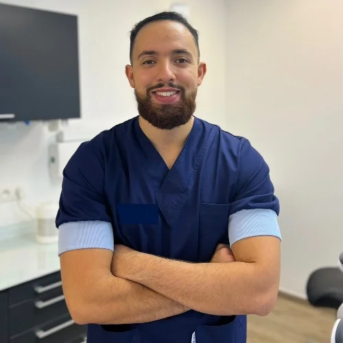 Younes Wariach (Tandarts): Boek online een afspraak