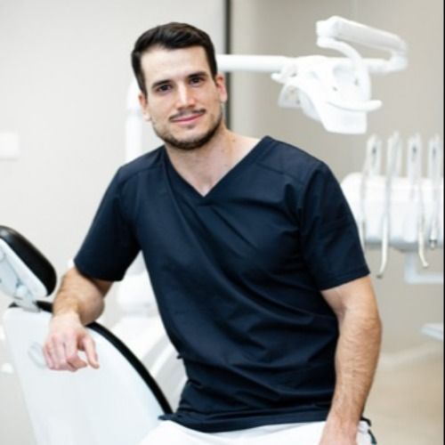 Alexandre Marchand (Dentiste): Prenez rendez-vous en ligne