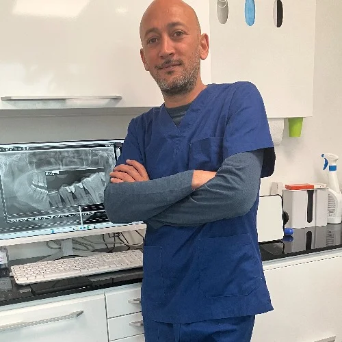 Haythem Ganouchi (Dentiste): Prenez rendez-vous en ligne