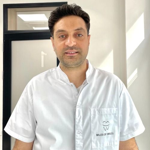 Ahmed Bouaoune (Orthodontist): Boek online een afspraak