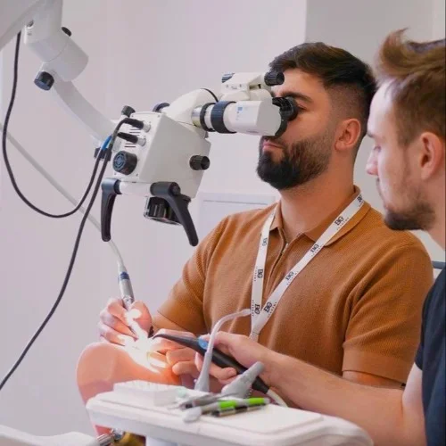 Erkay Durmus (Dentiste): Prenez rendez-vous en ligne Erkay Durmus (Dentiste): Prenez rendez-vous en ligne