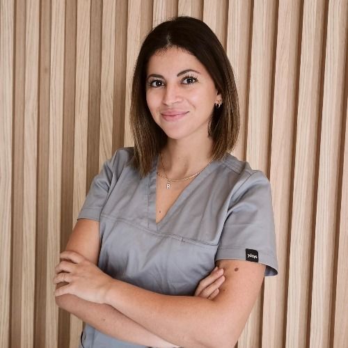 Amal JARRI (Dentiste): Prenez rendez-vous en ligne