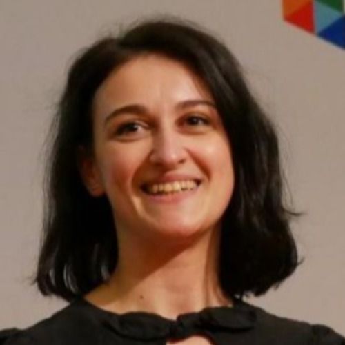 Adina Inescu (Seksuoloog): Boek online een afspraak