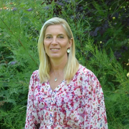 Dr Cathy Claus Aesthetic Doctor: Book an online appointment Dr Cathy Claus Aesthetic Doctor: Book an online appointment