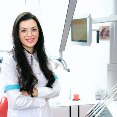 Ghada Khalfaoui Dentist: Book an online appointment