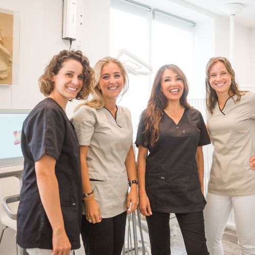 Orthodontist Smiles By Maria Bruxelles (Uccle)  Prof.Dr. Maria Orellana (Orthodontie Dento-Faciale): Prenez rendez-vous en ligne