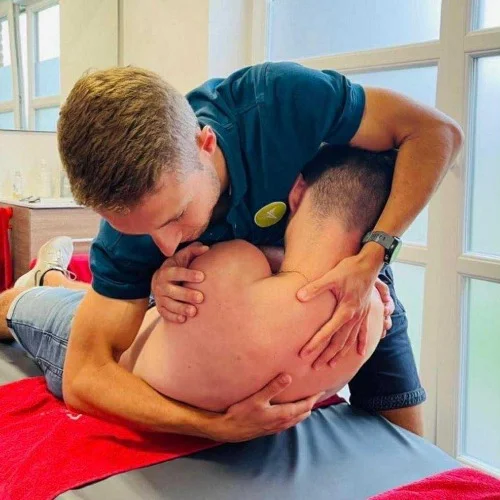 Arnaud Moulin Osteopath: Book an online appointment