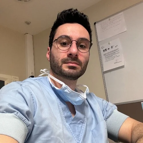 Siamak Allahyar (Dentiste): Prenez rendez-vous en ligne