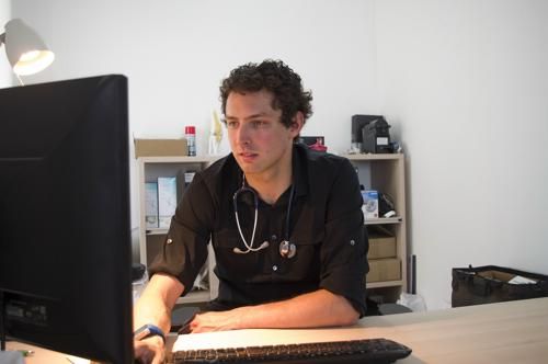 Dr Aurelien Claes General Practitioner | doctoranytime