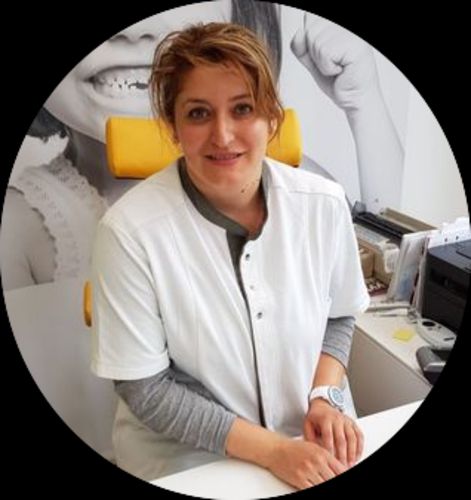Ionela Calinescu (Dentiste): Prenez rendez-vous en ligne