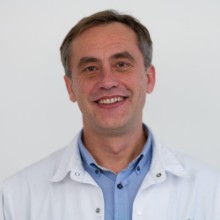 Dr Michal Rynkowski (Neurochirurgie, Chirurgie complexe et mini-invasive de la colonne vertébrale,  Neurochirurgie vasculaire, Neuro-oncologie, Neuro-endoscopie): Prenez rendez-vous en ligne