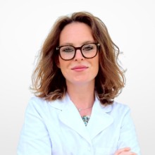 Dr Adèle Rakosi Dermatologist | doctoranytime