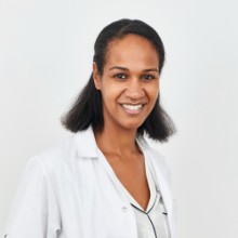 Dr Nathalie Sène (Dermatologue) | doctoranytime