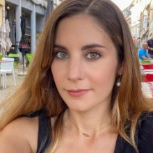 Laura Fontalba-Millecamps (Accompagnement périnatal, yoga pour bébé et postnatal, Réflexologie humaniste): Boek online een afspraak