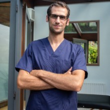 Laurent Ubrich Osteopath: Book an online appointment