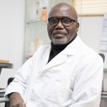 Dr Emponza Longomo Philippe (Orthopedist): Boek online een afspraak