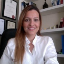 Dr Laina  Vassiliki  (Chirurgien pédiatrique): Boek online een afspraak