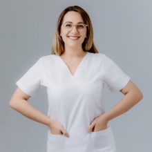Marina Catarau (Orthodontiste): Prenez rendez-vous en ligne