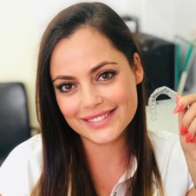 Helena Rodrigues (Orthodontiste): Prenez rendez-vous en ligne